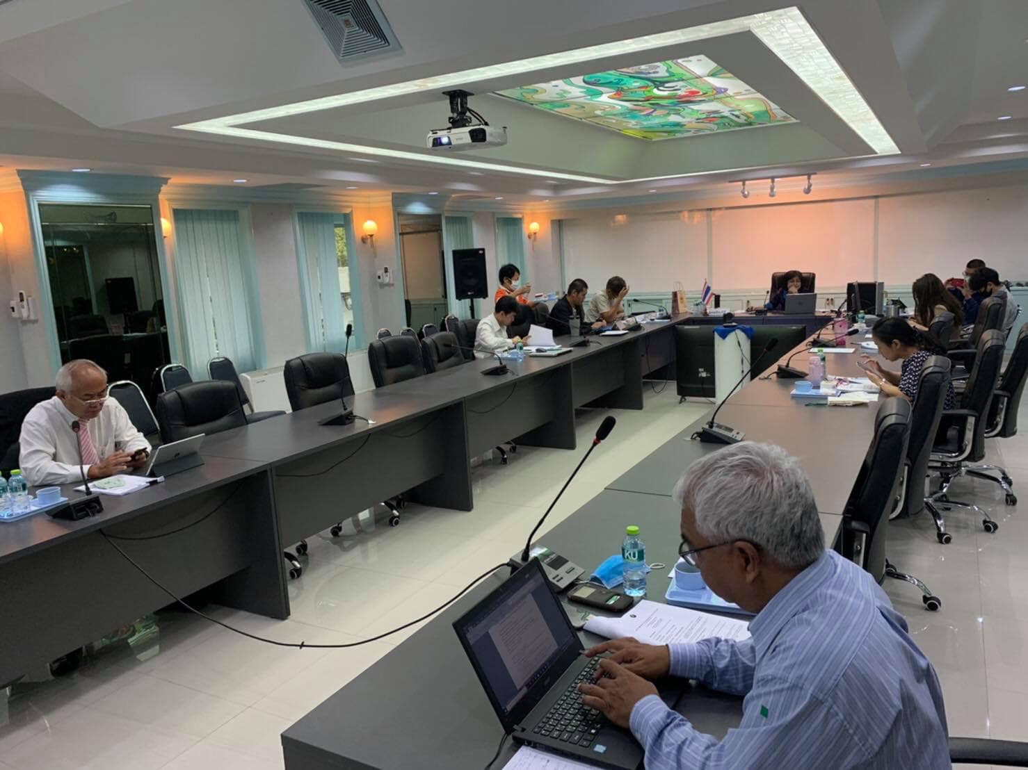 นางชวนพิศ จันทรวราทิตย์ ผู้เชี่ยวชาญด้านที่ปรึกษาการประมงต่างประเทศ และหน่วยงานที่เกี่ยวข้องเข้าร่วมการประชุม The 12th Meeting of ASEAN Fisheries Consultative Forum (12th AFCF Meeting)..คลิก