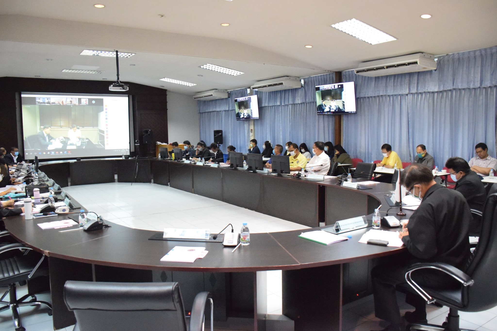 ประชุมคณะกรรมการฟื้นฟูและพัฒนาศักยภาพการประมงไทย ครั้งที่ 5/2563..คลิก