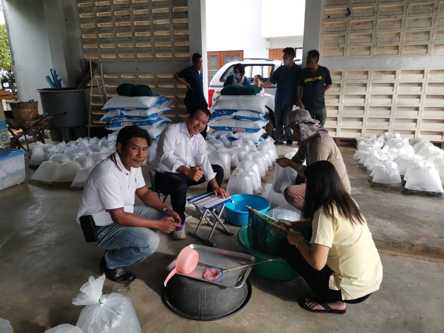 ส่งมอบปัจจัยการผลิตกิจกรรมเพิ่มผลผลิตการประมงในแหล่งน้ำชุมชน/กิจกรรมอนุรักษ์พันธุ์ปลา(วังปลา)..คลิก