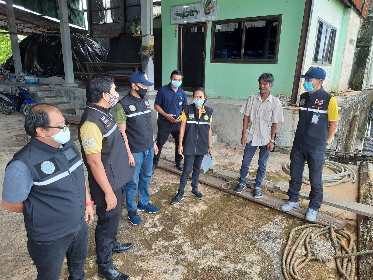 ตรวจป้องกันลักลอบและประชาสัมพันธ์ให้ผู้ประกอบการทราบการปฏิบัติตาม กฎหมาย ระเบียบ ที่เกี่ยวข้องรวมถึงการป้องกันการระบาดเชื้อไวรัสโควิด – 19..คลิก