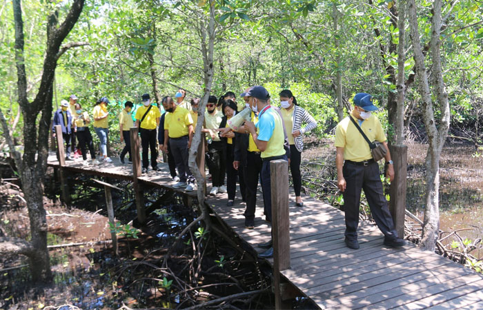 สำนักงานกิจการพลเรือน สำนักนโยบายและแผนกลาโหม กรุงเทพมหานคร  ศึกษาดูงานศูนย์ฯ คุ้งกระเบน..คลิก