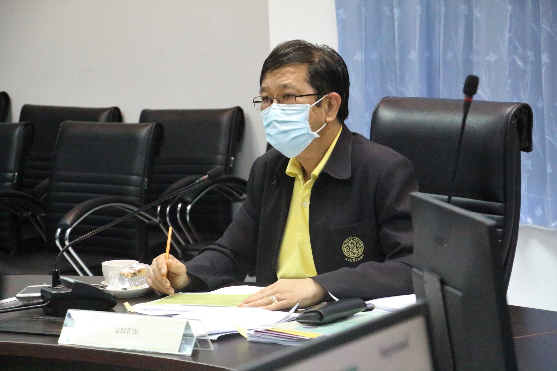 นายเขมชาติ จิวประสาท หัวหน้าผู้ตรวจราชการกรม เป็นประธานการประชุมหารือการกำหนดเขตทะเลชายฝั่งตามพระราชกำหนดการประมง พ.ศ.2558 และที่แก้ไขเพิ่มเติม พ.ศ. 2560..คลิก