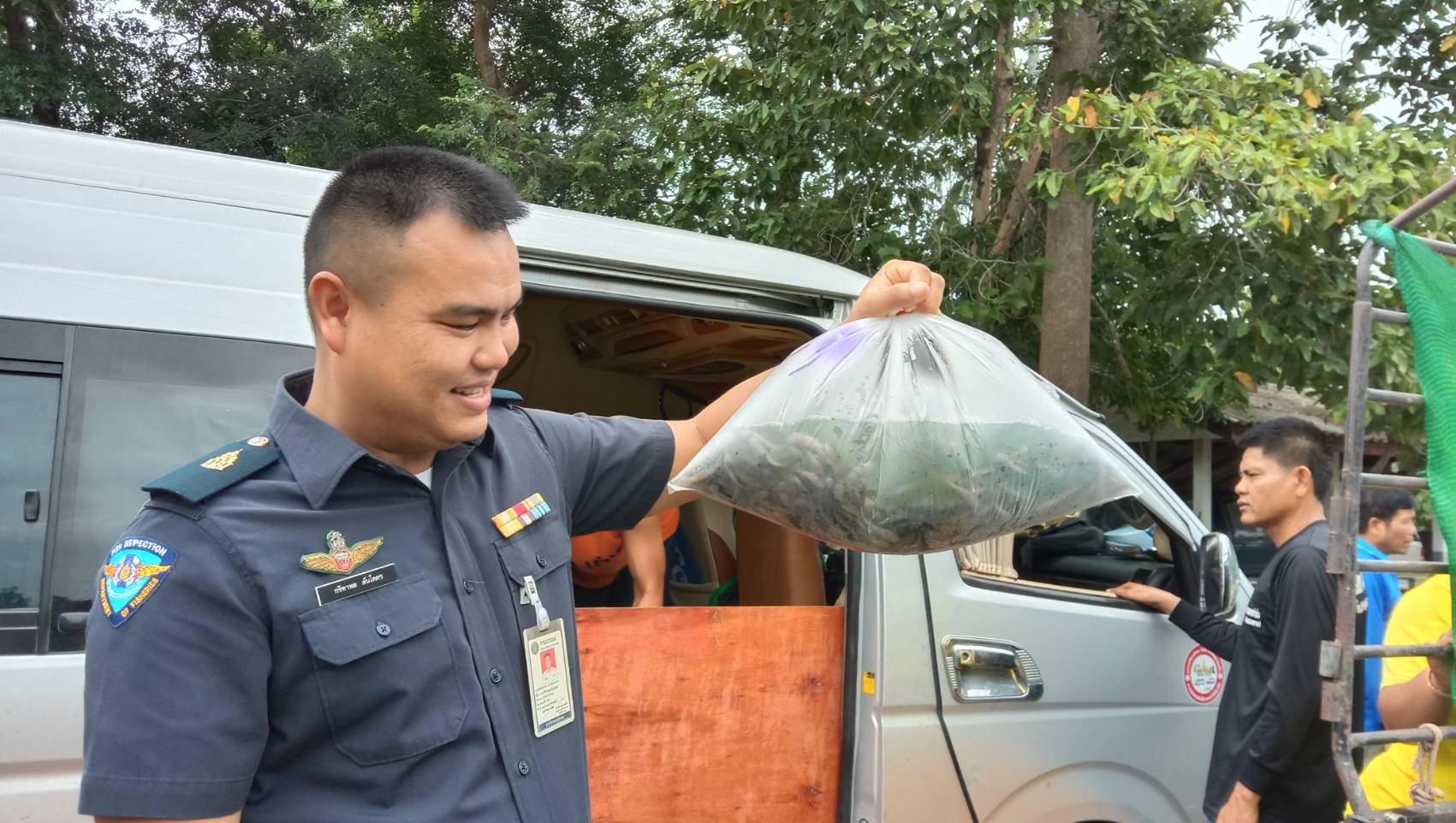 ตรวจสอบลูกพันธุ์สัตว์น้ำ ส่งออกไปยัง สปป.ลาว..คลิก