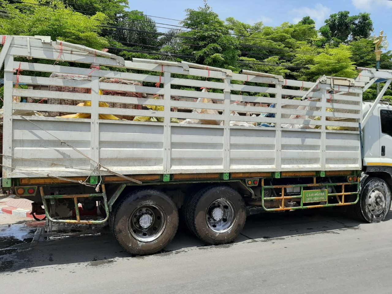 ตรวจสินค้าประมงที่นำเข้า ส่งออก ทางด่านพรมแดนถาวรคลองลึก..คลิก