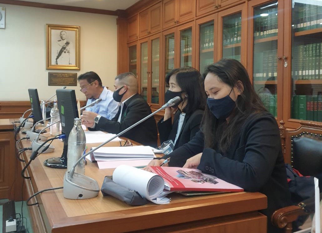 ประชุมชี้แจงรายละเอียดร่างกฎกระทรวงยกเว้นค่าธรรมเนียมใบอนุญาตให้ทำการเพาะเลี้ยงสัตว์น้ำในที่จับสัตว์น้ำซึ่งเป็นสาธารณสมบัติของแผ่นดิน  พ.ศ.... ณ สำนักงานคณะกรรมการกฤษฎีกา กรุงเทพฯ เมื่อวันพฤหัสบดีที่ 6 สิงหาคม 2563  เวลา 10.00..คลิก