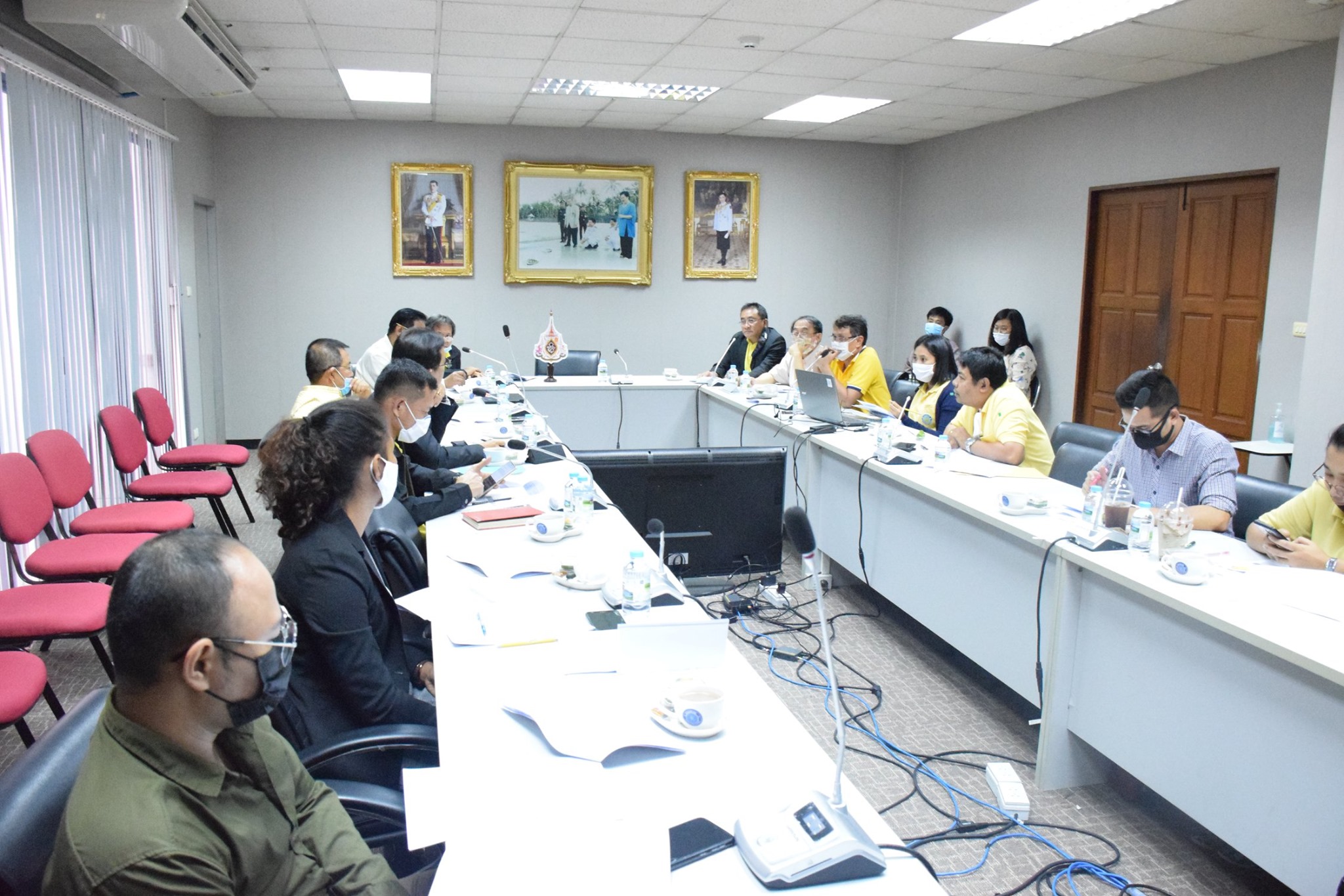 นายสายันต์ เอี่ยมรอด ผู้ตรวจราชการกรม เป็นประธานการประชุมการขับเคลื่อนนโยบายกระทรวงเกษตรและสหกรณ์ โครงการ 1 ตำบล 1 กลุ่มเกษตรทฤษฎีใหม่ (กิจกรรมส่งเสริมองค์ความรู้ด้านประมงและสนับสนุนปัจจัยด้านประมง)..คลิก