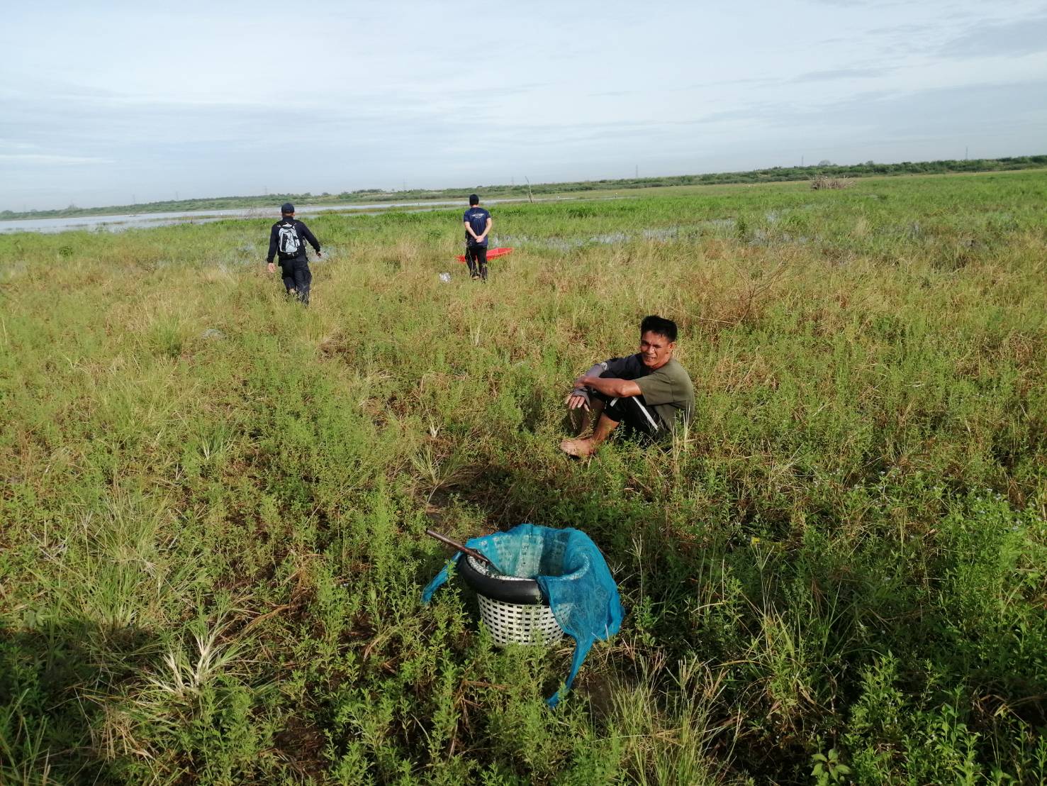 จับกุมผู้กระทำความผิดลับลอบทำการประมงในช่วงฤดูสัตว์น้ำจืดมีไข่ วางไข่ ฯลฯ..คลิก