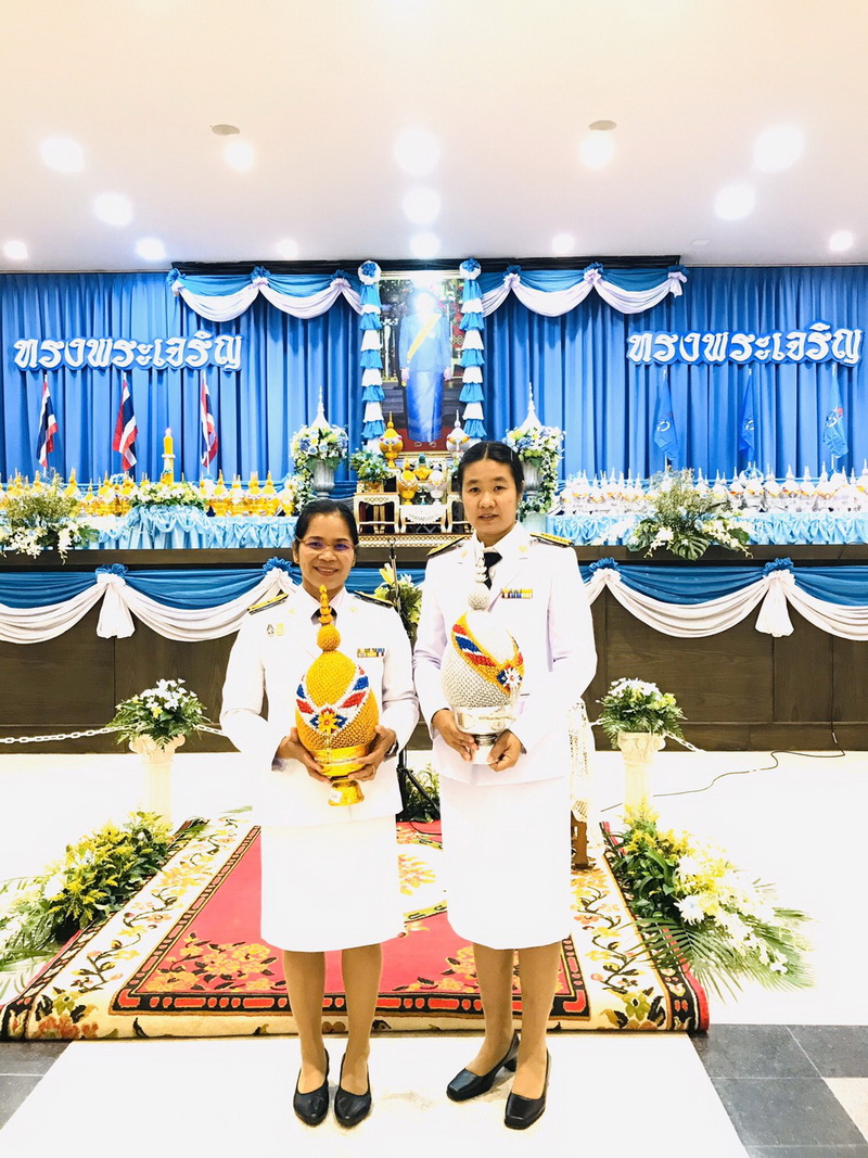 ร่วมจุดเทียนชัยถวายพระพร