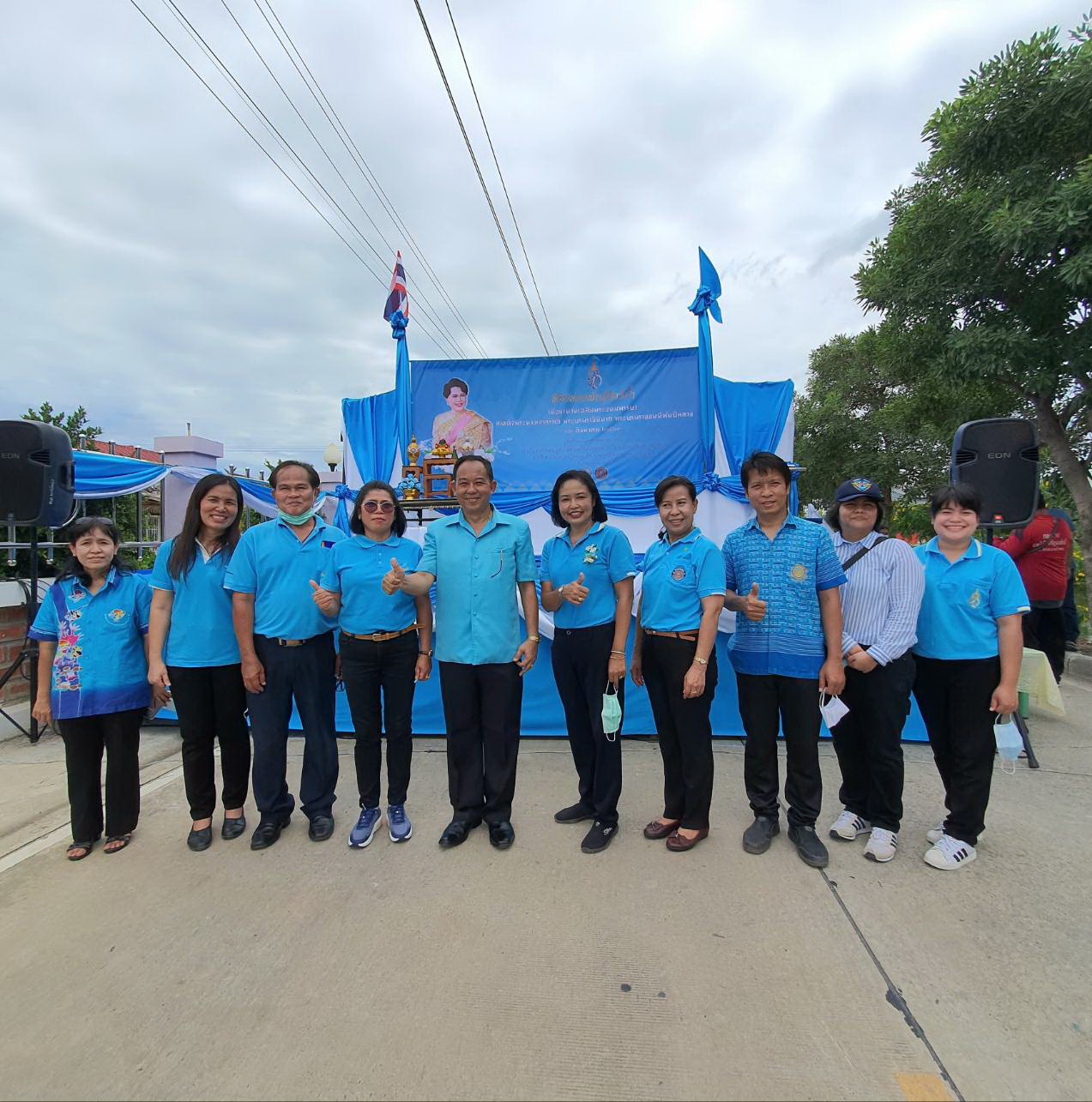 (อ.บางบังทอง) พิธีปล่อยพันธุ์สัตว์น้ำ เนื่องในวันเฉลิมพระชนมพรรษา สมเด็จพระนางเจ้าสิริกิติ์ พระบรมราชินีนาถ พระบรมราชชนนีพันปีหลวง @ศูนย์พัฒนาเด็กเล็ก อบต.บางบัวทอง..คลิก