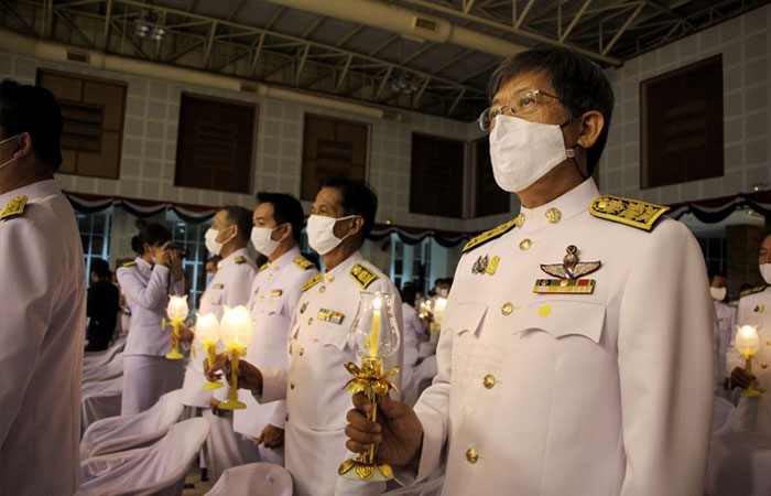 วางพานพุ่มถวายราชสักการะ และจุดเทียนชัยถวายพระพร เนื่องในโอกาสเฉลิมพระชนมพรรษา สมเด็จพระนางเจ้าสิริกิติ์ พระบรมราชินีนาถ พระบรมราชชนนีพันปีหลวง