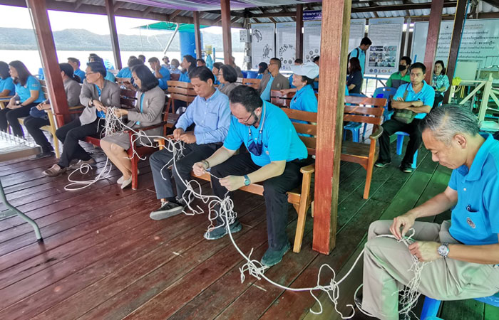 สำนักสิริพัฒนา สถาบันบัณฑิตพัฒนบริหารศาสตร์ นำผู้เข้าฝึกอบรมหลักสูตร “นักบริหารการพัฒนาตามแนวพระราชดำริ” (นบร.) รุ่นที่ 9 ศึกษาดูงาน ศูนย์ฯ คุ้งกระเบน..คลิก