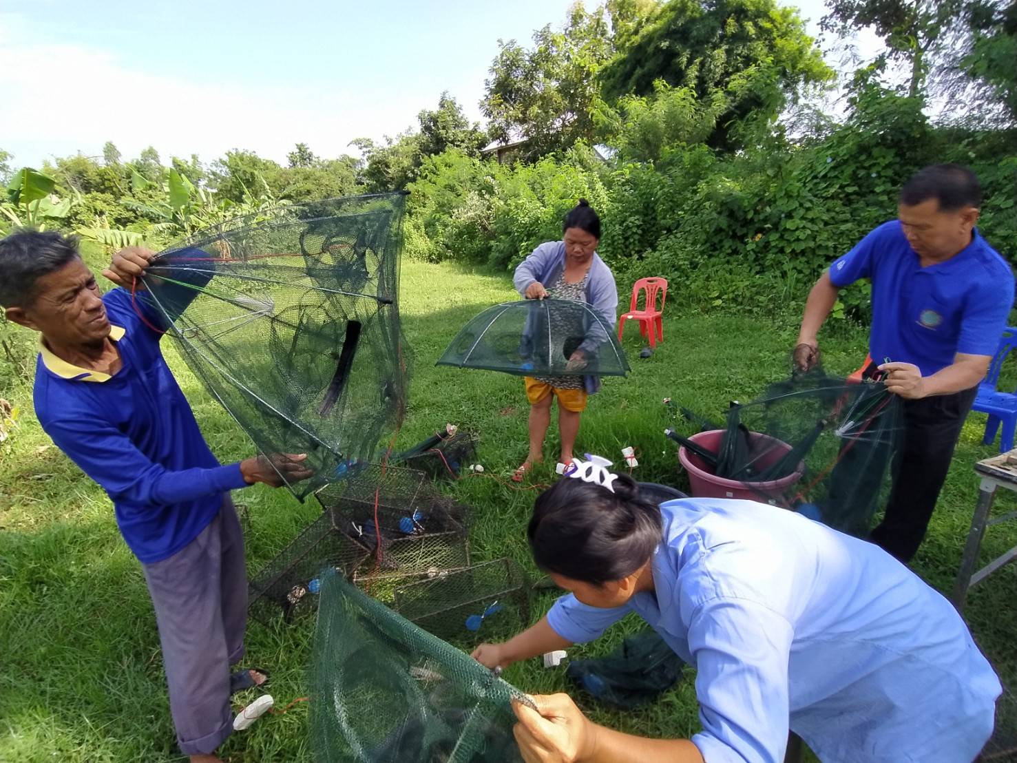 ร่วมประเมินการเจริญเติบโตของกุ้งก้ามกราม (สุ่มวัดความยาวและชั่งน้ำหนักกุ้งก้ามกรามรายเดือน)..คลิก