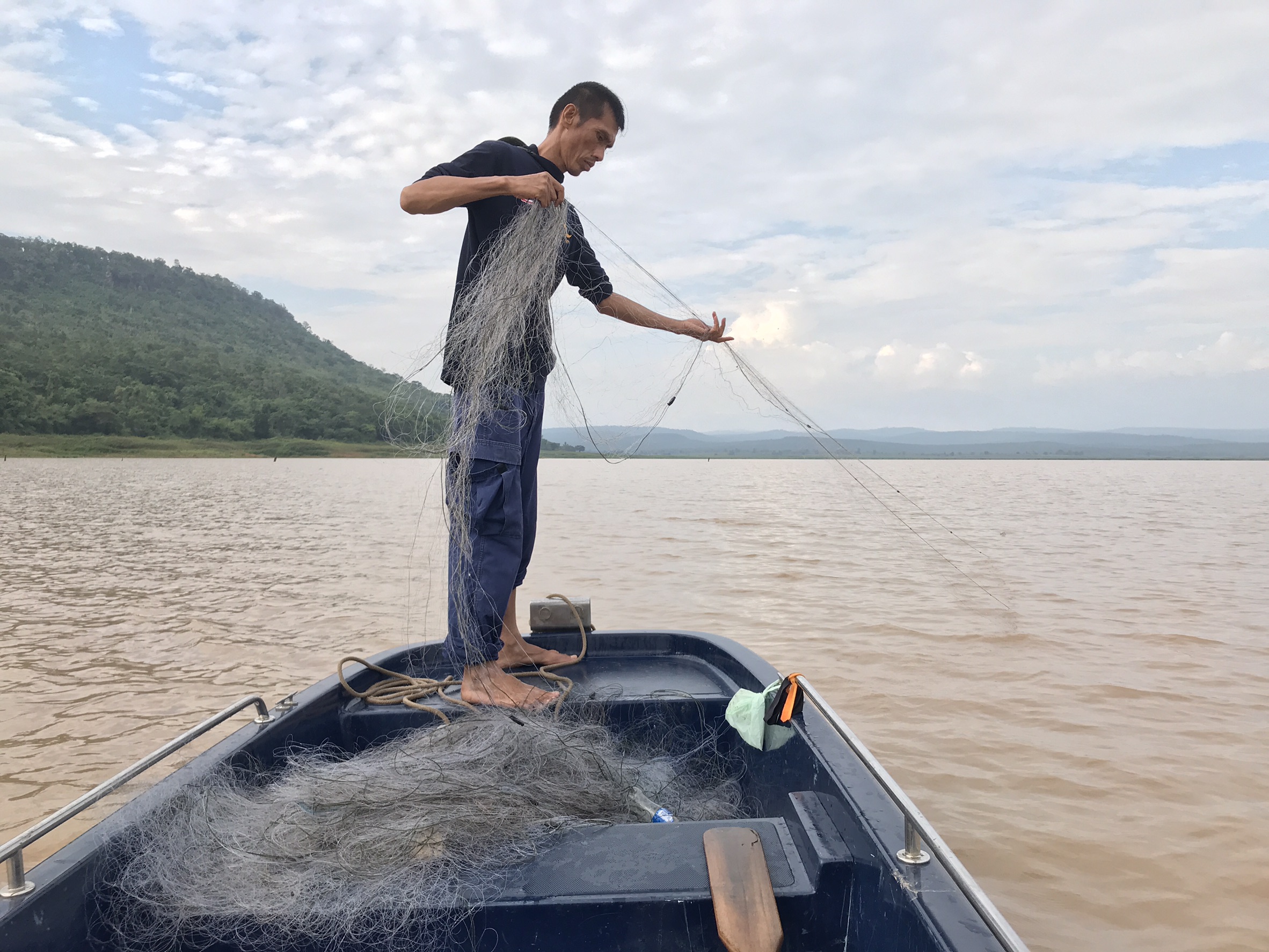 กิจกรรมควบคุมการควบคุมเฝ้าระวังการทำประมงพื้นที่พื้นที่อ่างเก็บน้ำมูลบน อำเภอครบุรี จังหวัดนครราชสีมา..คลิก