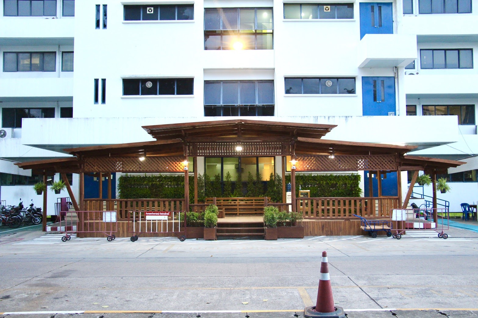 การปรับปรุงภูมิทัศน์ของกรมประมง โดยสำนักงานเลขานุการกรม..คลิก