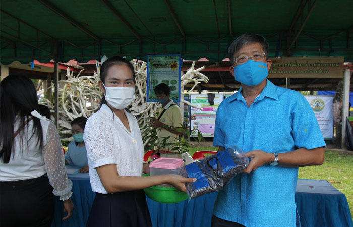 โครงการจังหวัดเคลื่อนที่ ณ วัดลำพัน หมู่ 5 ตำบลรำพัน อำเภอท่าใหม่ จังหวัดจันทบุรี..คลิก