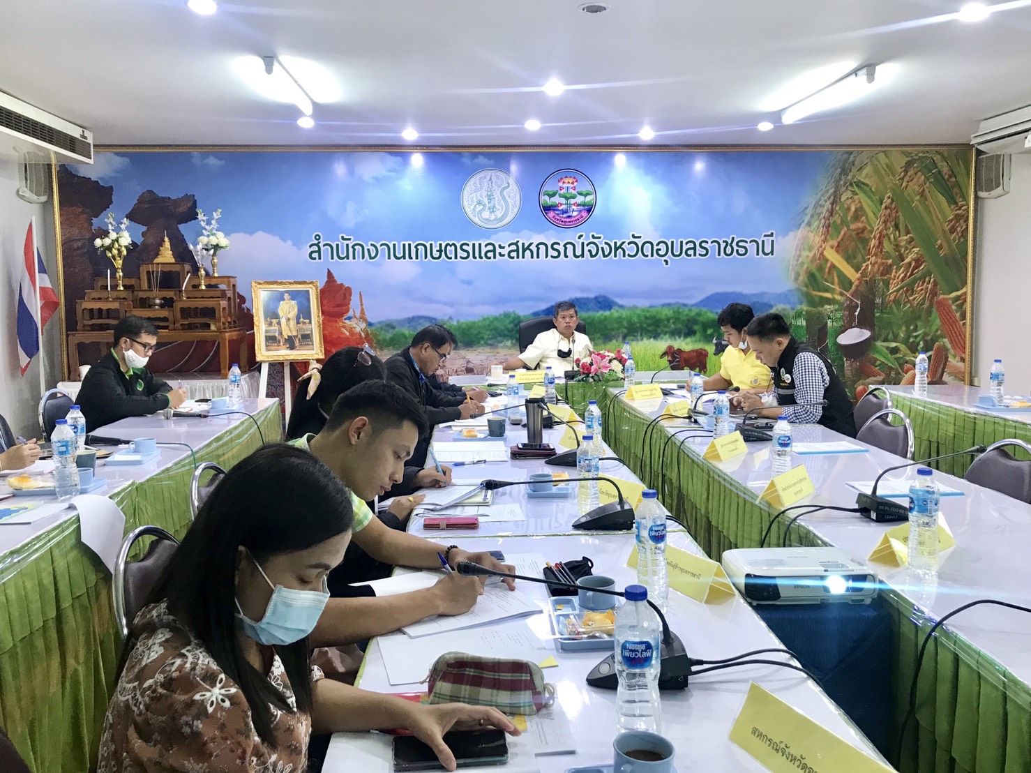 การร่วมประชุม เพื่อพิจารณา แนวทางการดำเนินโครงการ 1 ตำบล 1 กลุ่มเกษตรทฤษฎีใหม่ จังหวัดอุบลราชธานี..คลิก