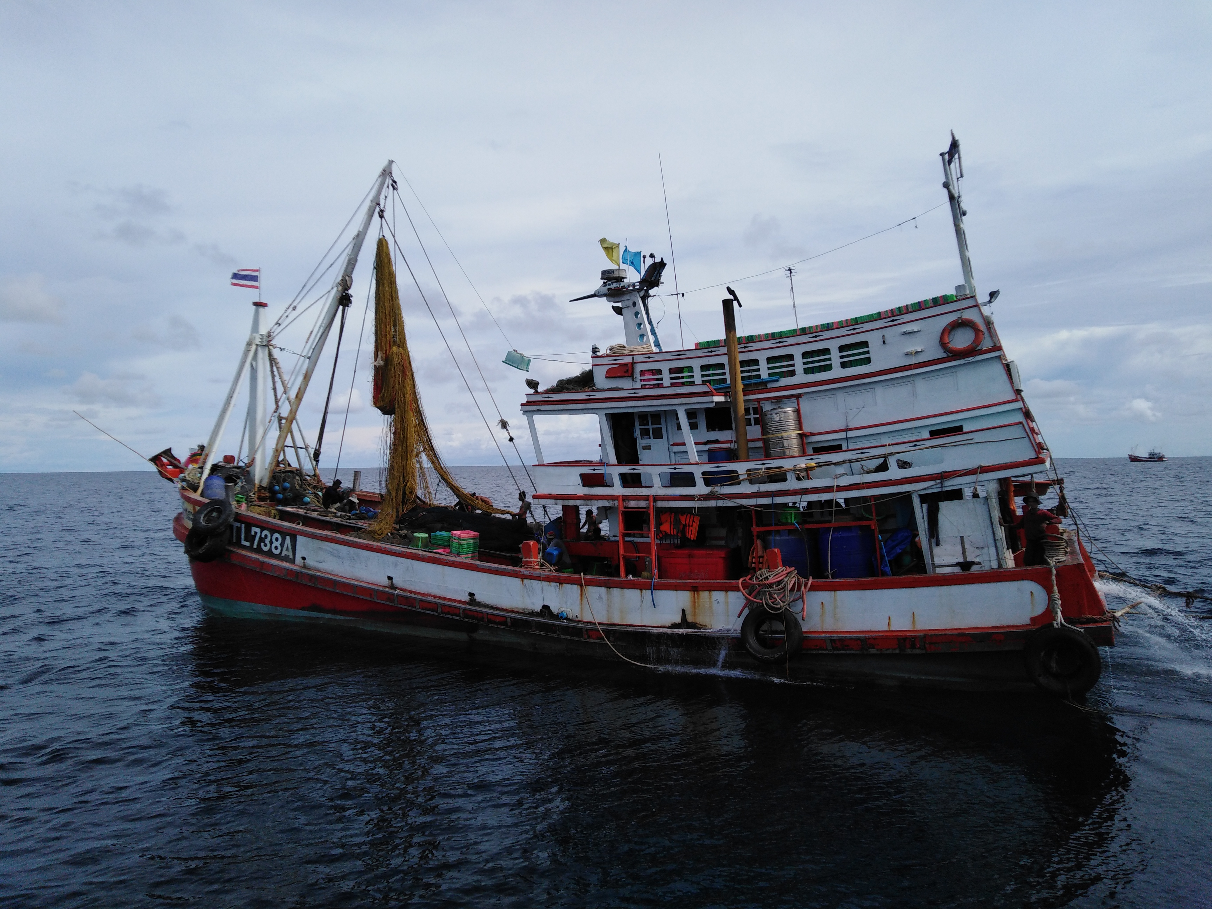 เรือตรวจประมงทะเล 701 ออกปฏิบัติงานกิจกรรมควบคุมการทำการประมงในพื้นที่เสี่ยงในการทำประมงผิดกฎหมายและปฏิบัติการเร่งด่วนจากศูนย์ FMC (ใน 12 ไมล์)..คลิก