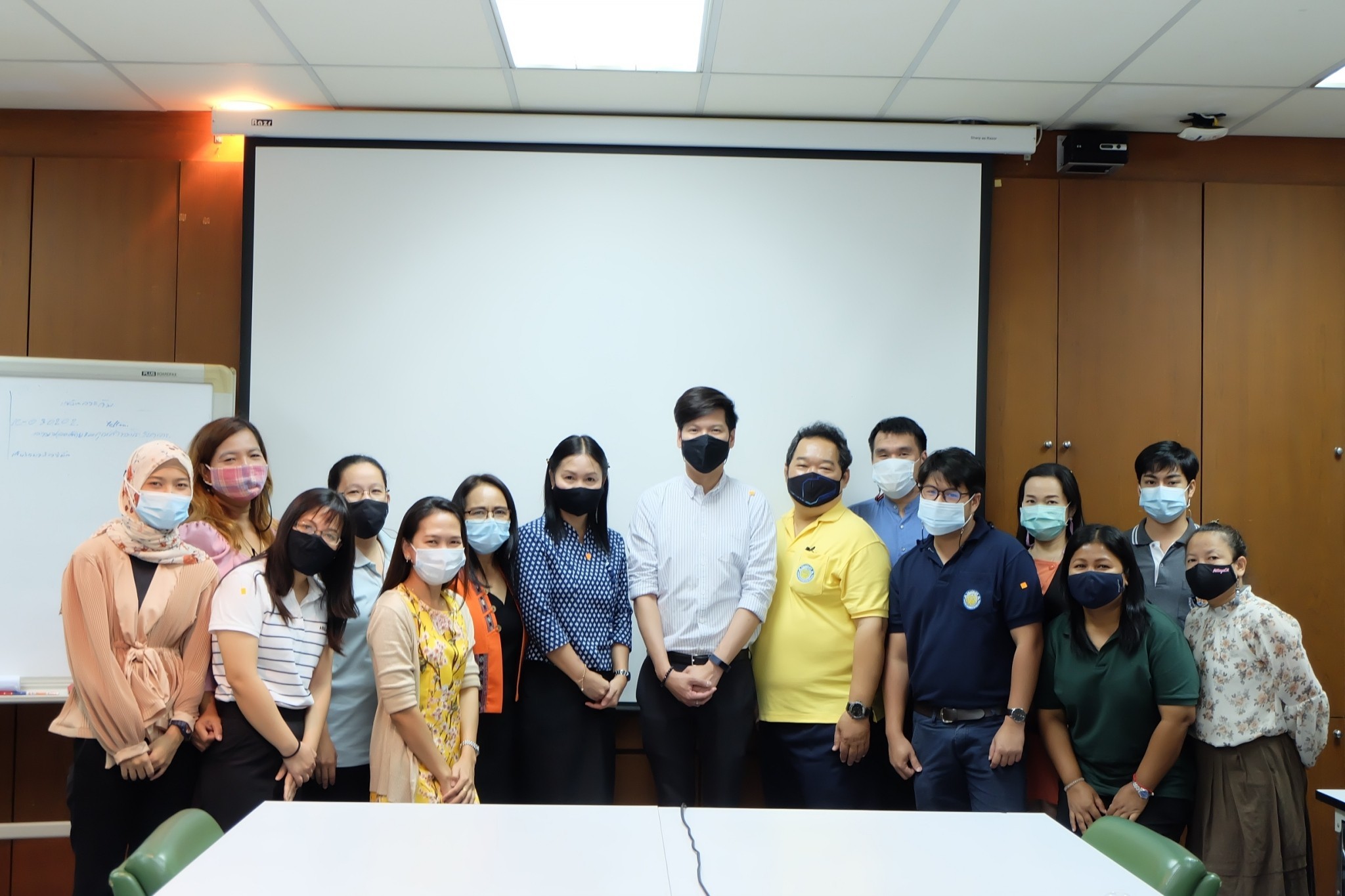 ร่วมประชุมเชิงปฏิบัติการ การสำรวจขยะอาหารในกระบวนการแปรรูป การกระจายสินค้าและการค้าปลีก ในเกษตรกรรายย่อยวิสาหกิจขนาดเล็กและขนาดกลางในประเทศไทย..คลิก