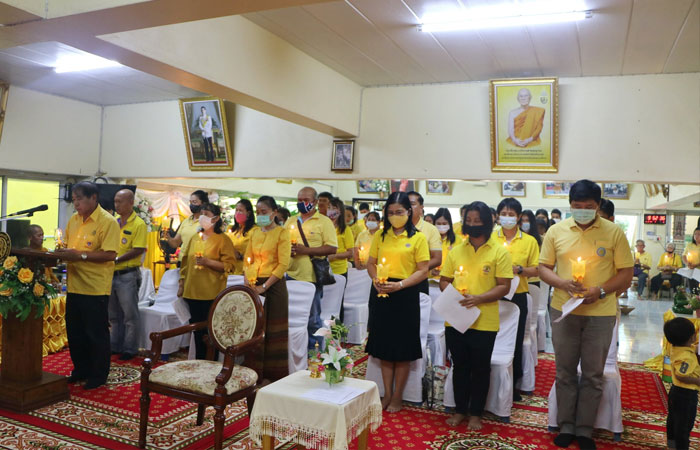 ทำบุญตักบาตร และปล่อยพันธุ์สัตว์น้ำ ถวายเป็นพระราชกุศลและน้อมรำลึกเนื่องในวันคล้ายวันสวรรคต พระบาทสมเด็จพระบรมชนกาธิเบศร มหาภูมิพลอดุลยเดช มหาราช บรมนาถบพิตร 13 ตุลาคม 2563..คลิก