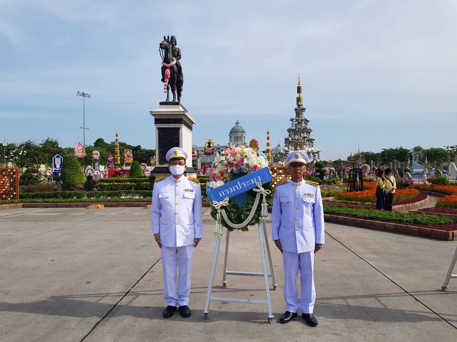 วันที่ 23 ตุลาคม 2563 กรมประมงมอบหมาย สำนักงานเลขานุการกรมร่วมวางพวงมาลา เนื่องในวันปิยมหาราช..คลิก
