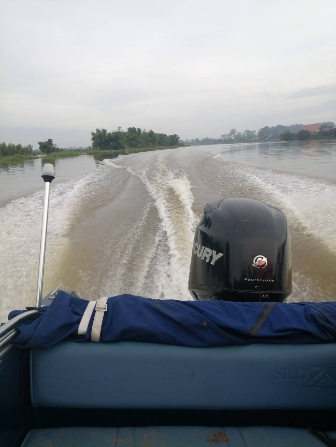ปฏิบัติงานควบคุมเขื่อนราษีไศล..คลิก