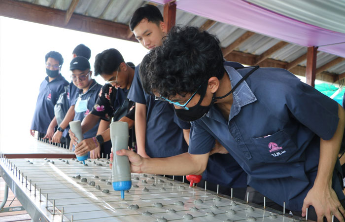 โรงเรียนบดินทรเดชา (สิงห์ สิงหเสนี) 2 ร่วมมือกับ ห้างหุ้นส่วนจำกัด อิงลิช แชนเนิล แคมป์ จัดกิจกรรมค่ายภาษาอังกฤษ