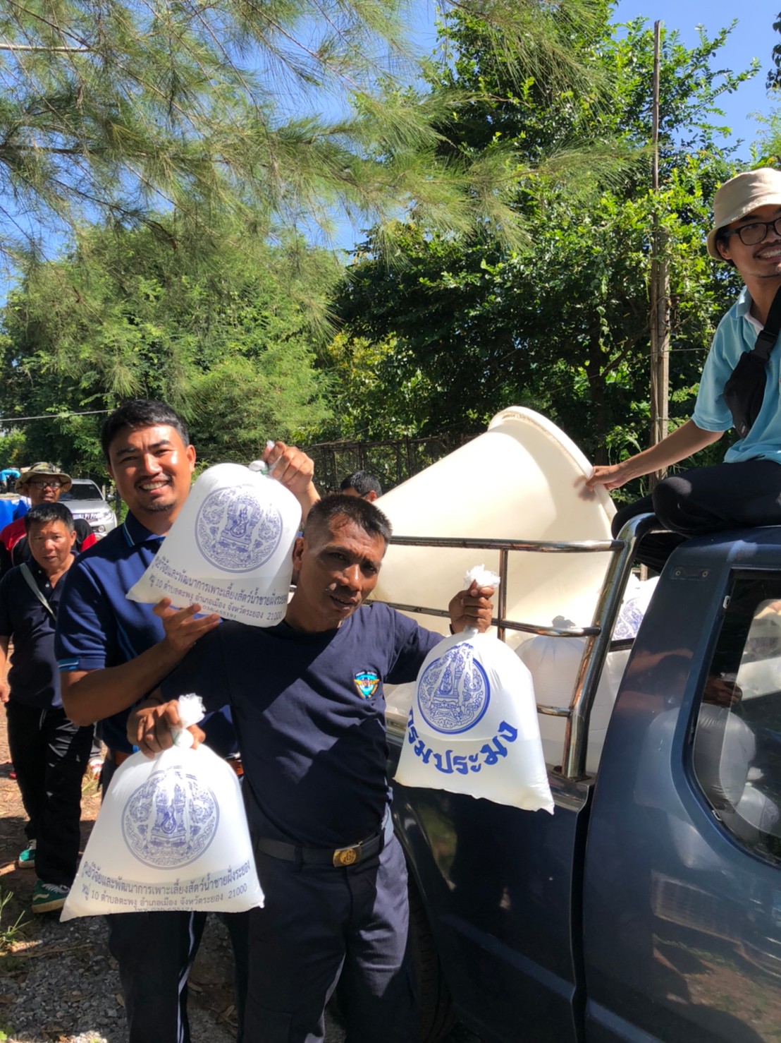ศูนย์ป้องกันและปราบปรามประมงทะเลระยอง  เข้าร่วมกิจกรรมสร้างแหล่งอาศัยสัตว์ทะเลด้วยซั้งกอและปล่อยพันธุ์สัตว์น้ำ..คลิก