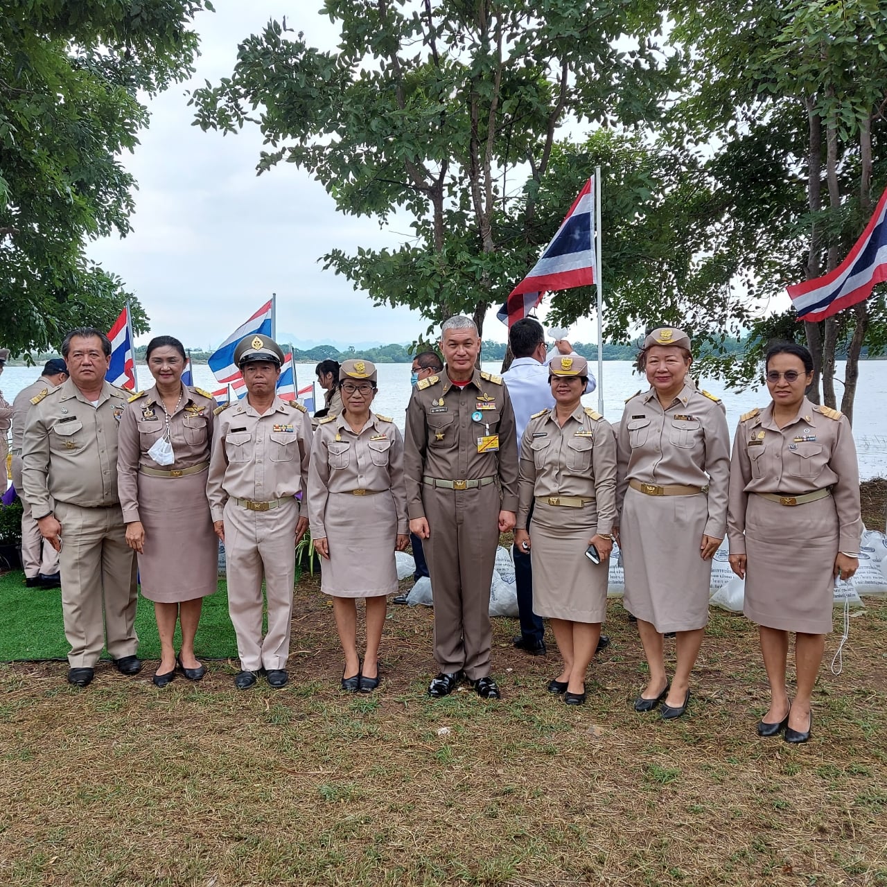 ศูนย์วิจัยและพัฒนาการเพาะเลี้ยงสัตว์น้ำจืดสระบุรี ร่วมต้อนรับพลอากาศเอก จอม รุ่งสว่าง องคมนตรี และคณะฯ เดินทางติดตามการดำเนินงานโครงการอ่างเก็บน้ำห้วยหินขาวอันเนื่องมาจากพระราชดำริ ตำบลเขาดินพัฒนา อำเภอเฉลิมพระเกียรติ จังหวัดสระบุรี..คลิก