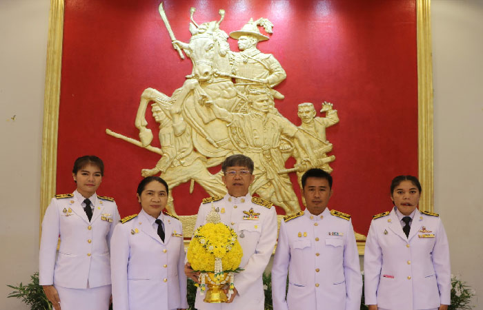 กิจกรรมทำบุญตักบาตรถวายเป็นพระราชกุศล และวางพานพุ่มถวายราชสักการะ เนื่องในวันคล้ายวันพระราชสมภพ พระบาทสมเด็จพระบรมชนกาธิเบศร มหาภูมิพลอดุลยเดชมหาราช บรมนาถบพิตร วันชาติ และวันพ่อแห่งชาติ 5 ธันวาคม 2563