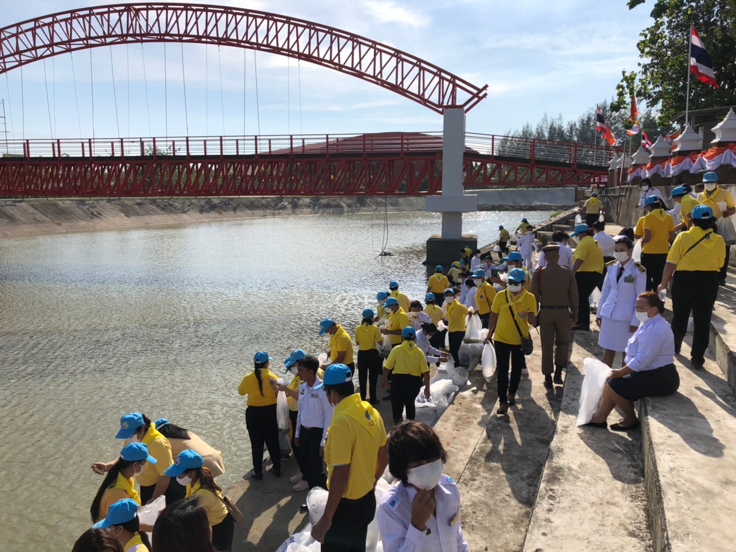 ศูนย์ป้องกันและปราบปรามประมงทะเลระยอง ร่วมพิธีปล่อยปลาเพื่อบำเพ็ญพระราชกุศล เนื่องในวโรกาสวันคล้ายวันประสูติ สมเด็จพระเจ้าลูกเธอเจ้าฟ้าพัชรกิติยาภานเรนทิราเทพยวดี กรมหลวงราชสาริณีสิริพัชร มหาวัชรราชธิดา..คลิก