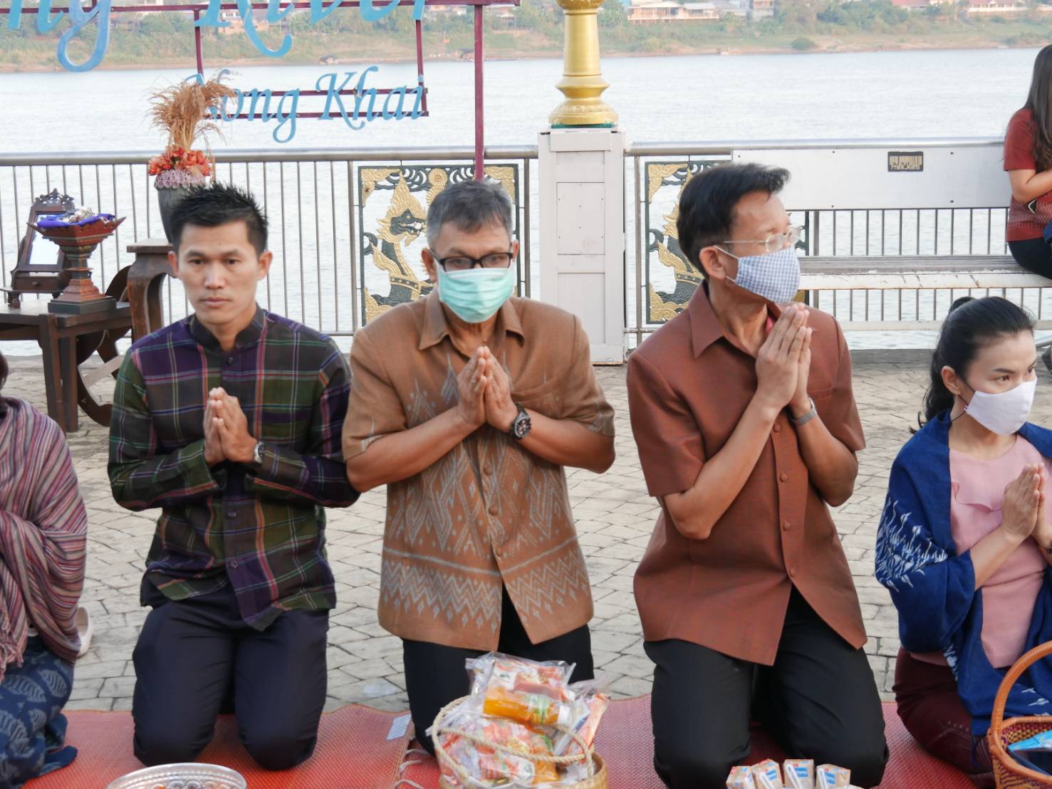 ร่วมกิจกรรม 