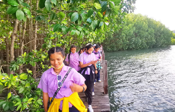 คณะครู นักเรียน โรงเรียนวัดบ้านดอน อำเภอเมือง จังหวัดระยอง..คลิก