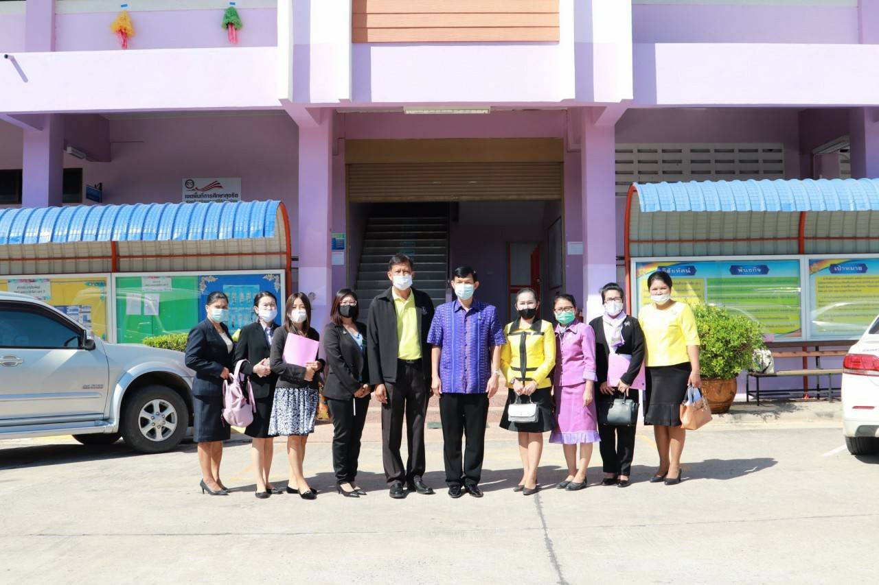 ร่วมเป็นคณะอนุกรรมการติดตามและสังเกตการณ์โครงการอาหารกลางวันของโรงเรียน จังหวัดนครราชสีมา ชุดที่ 5