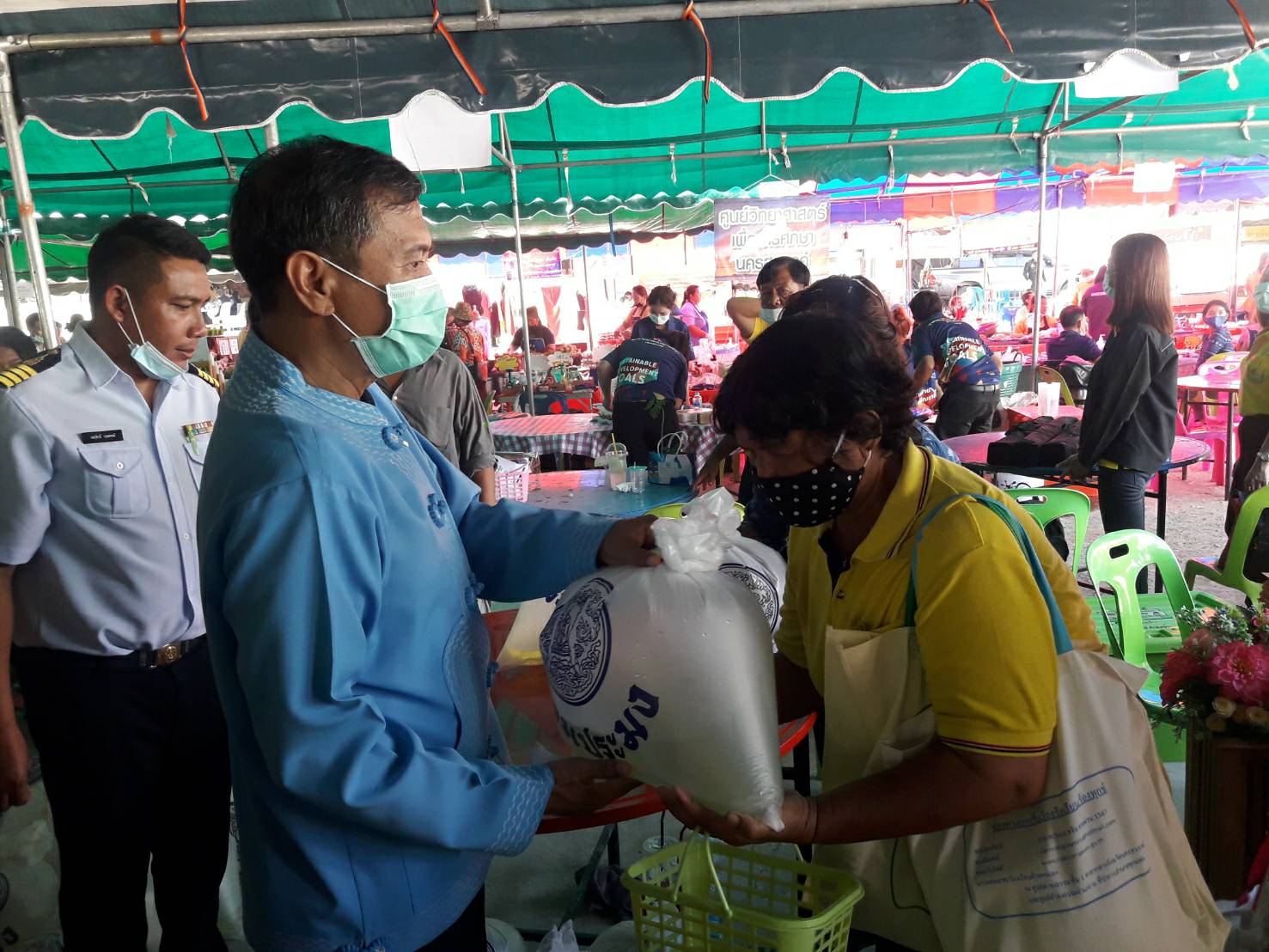 โครงการหน่วยบำบัดทุกข์ บำรุงสุข สร้างรอยยิ้มให้ประชาชน จังหวัดนครสวรรค์ ประจำปีงบประมาณ พ.ศ. 2564 ครั้งที่ 2..คลิก