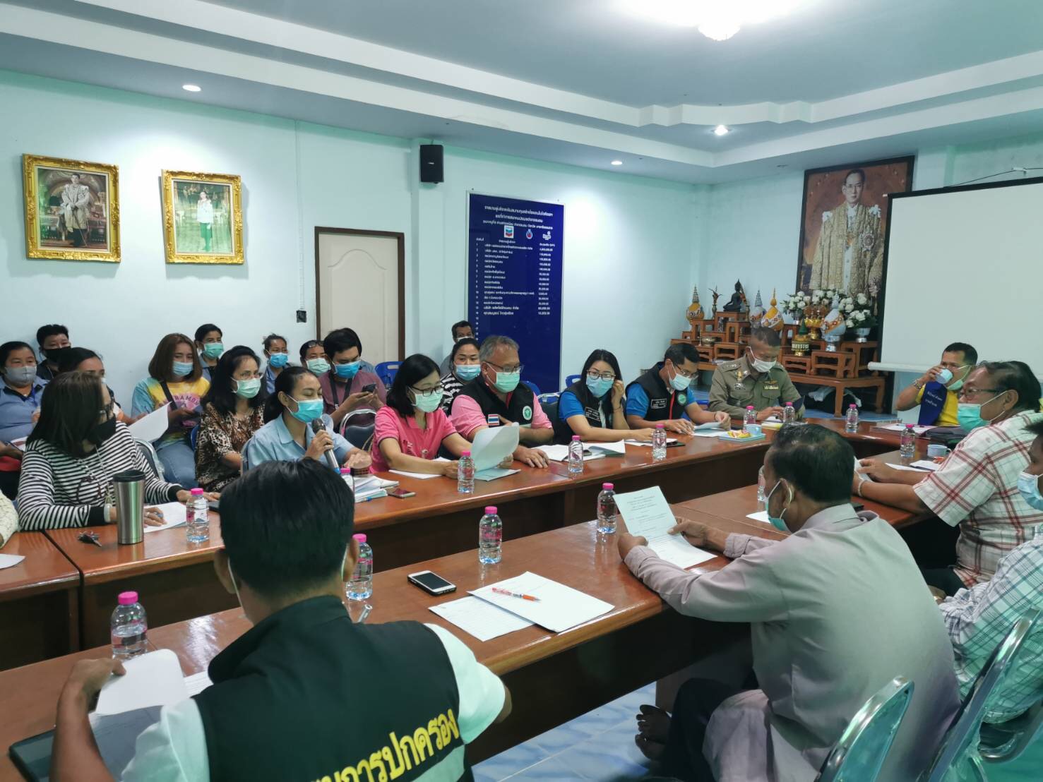 23 ธันวาคม 2563 นายอำเภอขนอม เป็นประธานในที่ประชุมเกี่ยวกับมาตรการในการเฝ้าระวัง ป้องกันและควบคุมการแพร่ระบาดของโรคติดเชื้อไวรัสโคโรนา 2019 (COVID-19) ตามมาตรการของอำเภอขนอม..คลิก