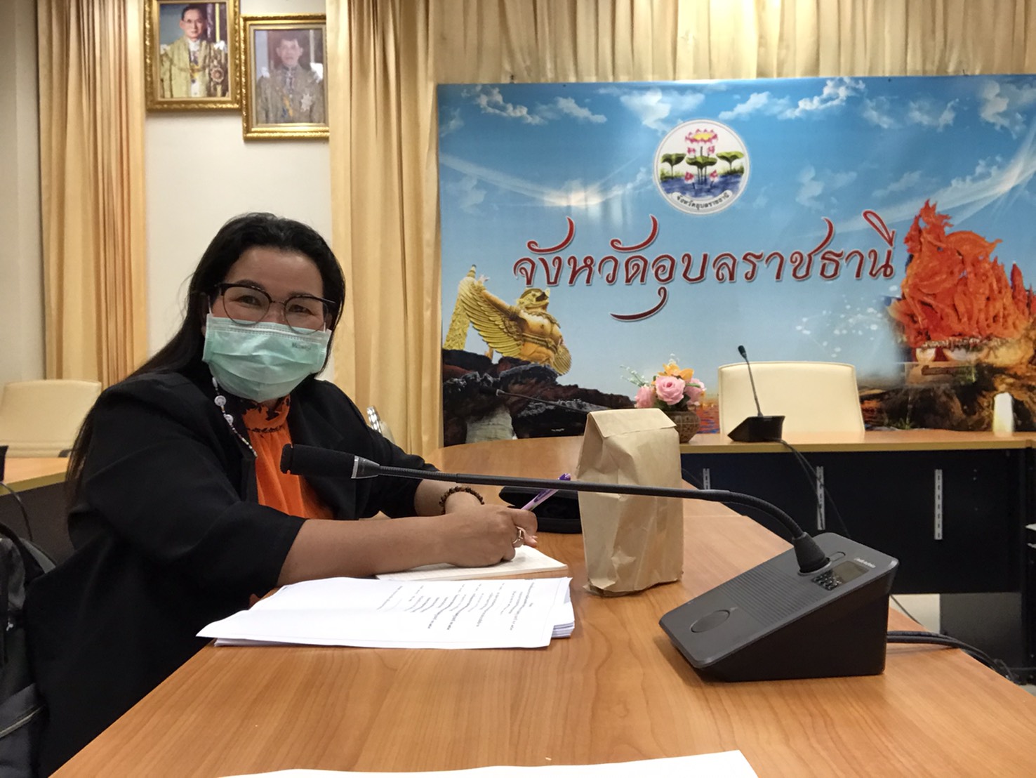 การประชุมชี้แจงแนวทางการสมัครและหลักเกณฑ์การพิจารณารางวัลเลิศรัฐ ประจำปี พ.ศ. 2564  ณ ห้องประชุม POC  ชั้น 4  ศาลากลางจังหวัดอุบลราชธานี..คลิก