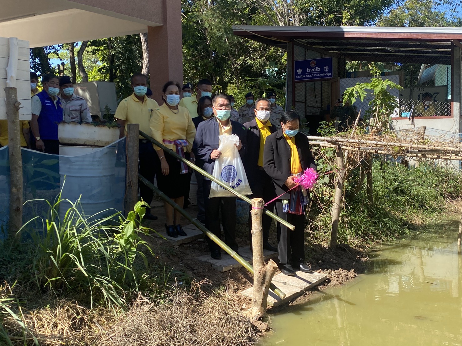 ประมงจังหวัดอุบลราชธานีเข้าร่วมกิจกรรมโครงการคลินิกเกษตรเคลื่อนที่ ณ หอประชุมที่ว่าการอำเภอกุดข้าวปุ้น จังหวัดอุบลราชธานี..คลิก