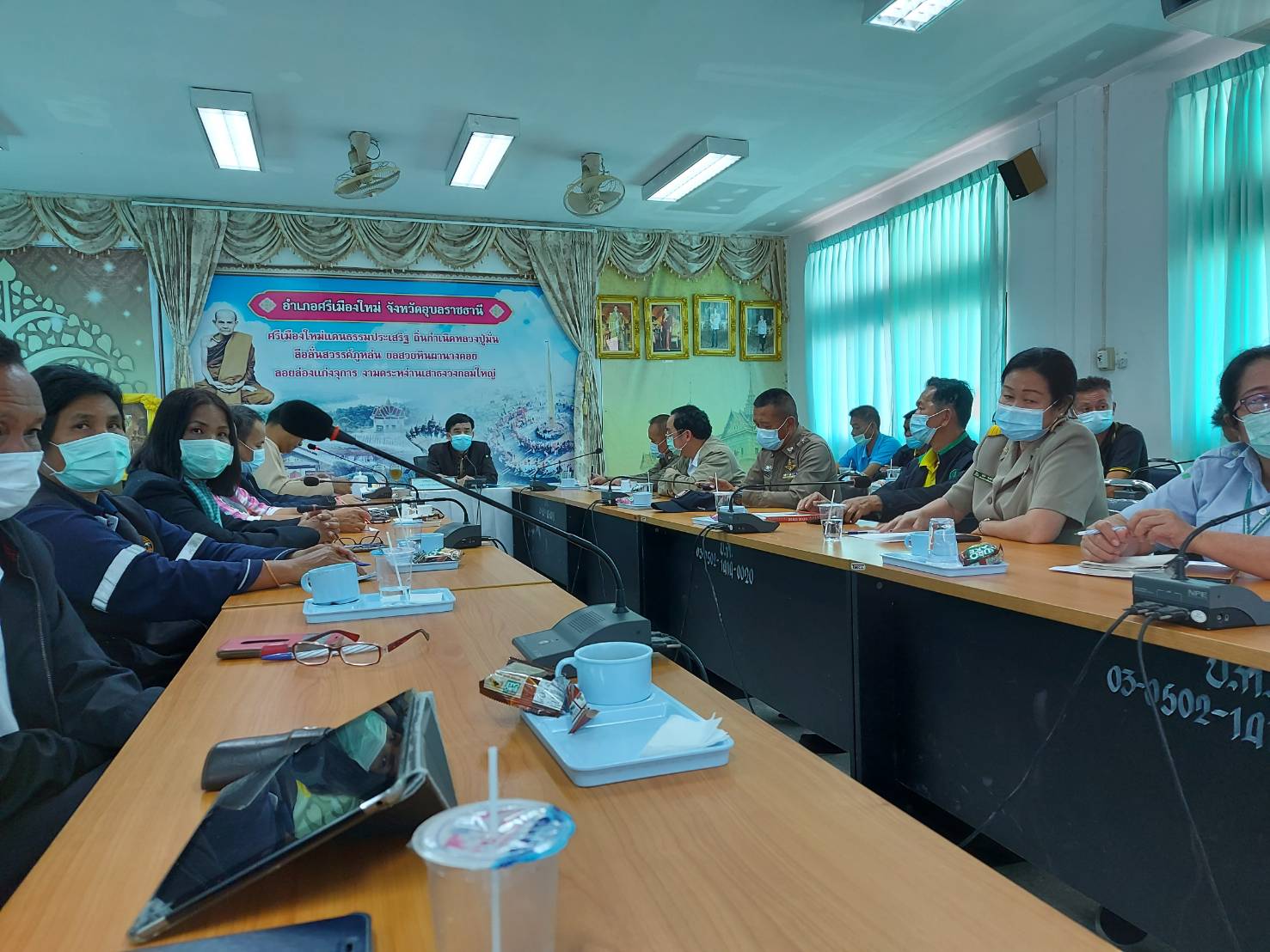 การตรวจเยี่ยมและติดตามการปฏิบัติราชการในหน้าที่ ณ ห้องประชุมอำเภอศรีเมืองใหม่..คลิก