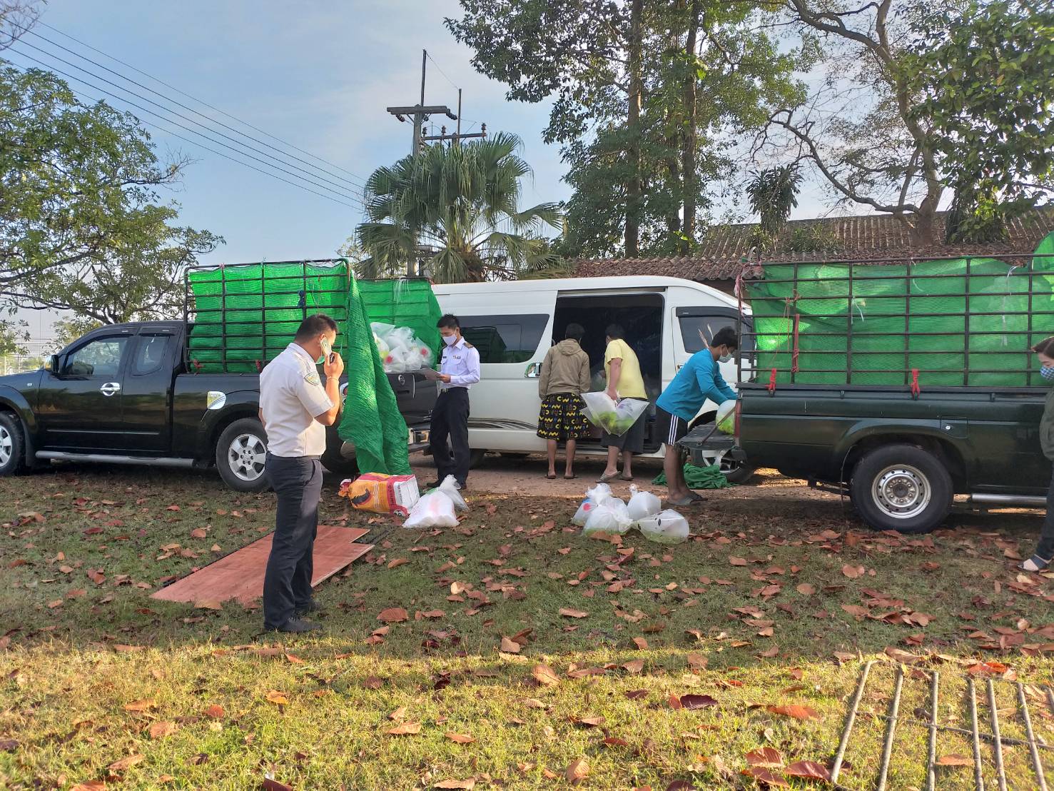 ตรวจสอบสินค้าประมง ส่งออกไปยัง สปป.ลาว..คลิก