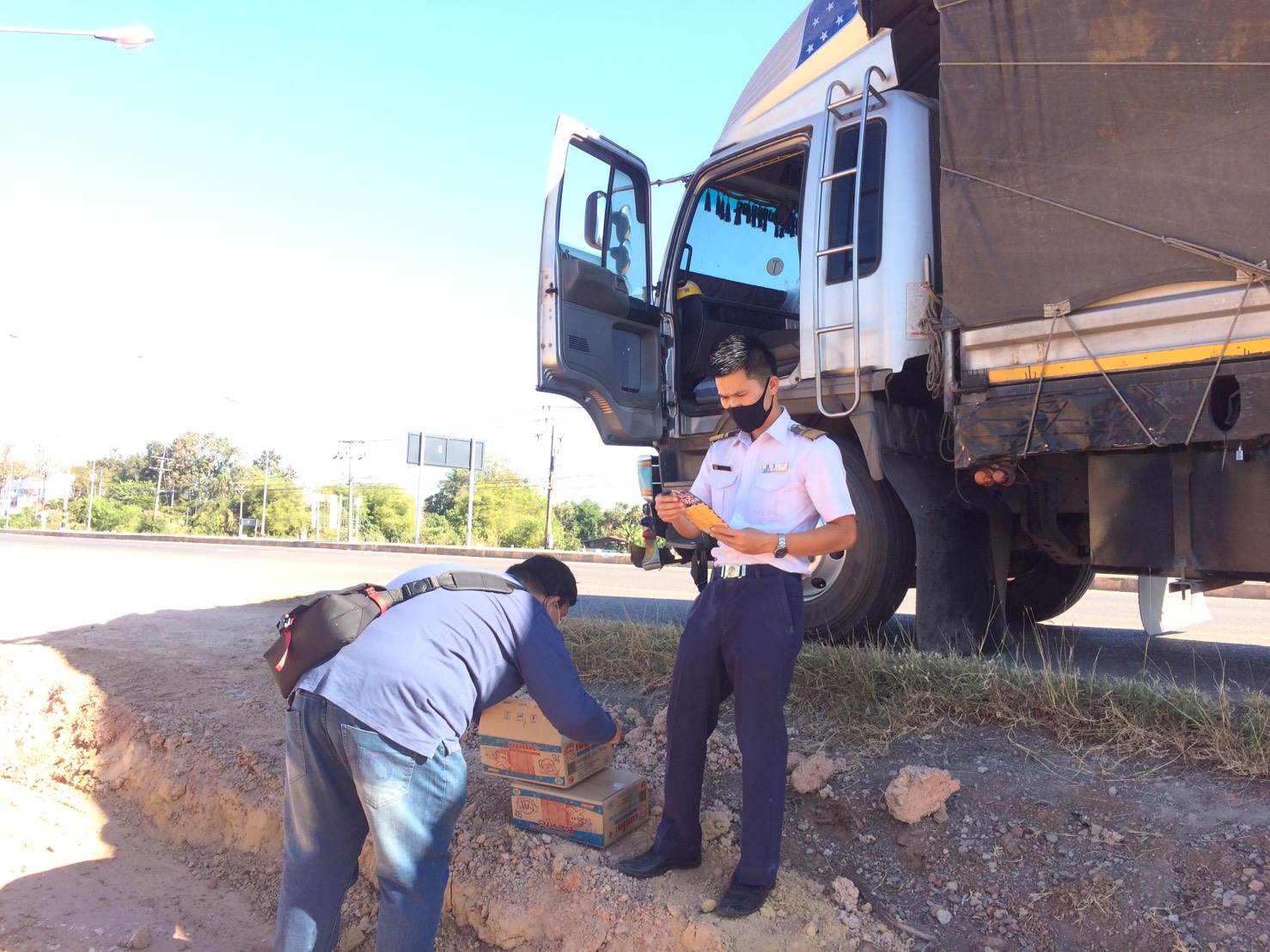 ตรวจสอบสินค้าประมง ส่งออกไปยัง สปป.ลาว..คลิก