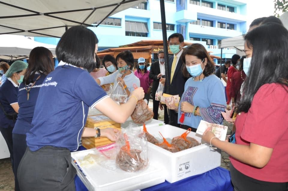กรมประมงจัดงานแฟร์ ยกทัพสินค้าสัตว์น้ำจากเกษตรกร ชาวประมง ผู้ประกอบการมาจำหน่ายโดยตรงให้กับผู้บริโภค ยืนยัน...สัตว์น้ำไทย กินได้ ปลอดโควิด-19 แน่นอน