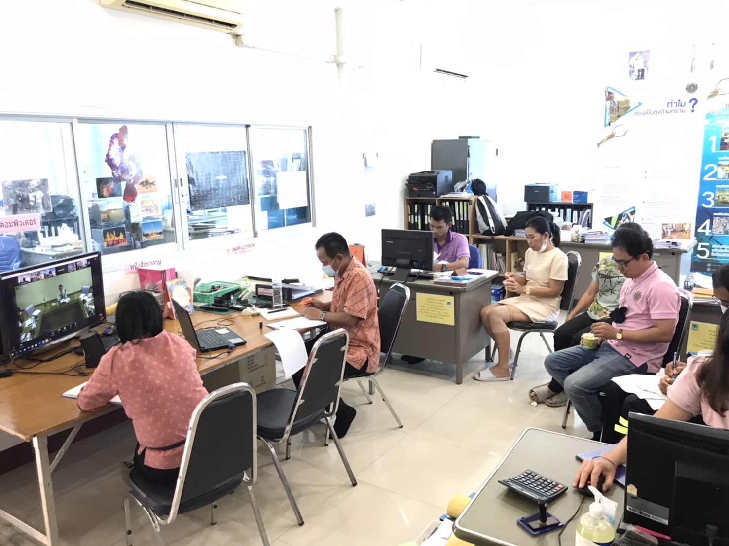 การประชุม Video Conference ผ่านโปรแกรม Zoom ในการชี้แจงการออกหนังสือรับรองมาตรฐานสินค้าสัตว์น้ำปลอดเชื้อโควิด..คลิก