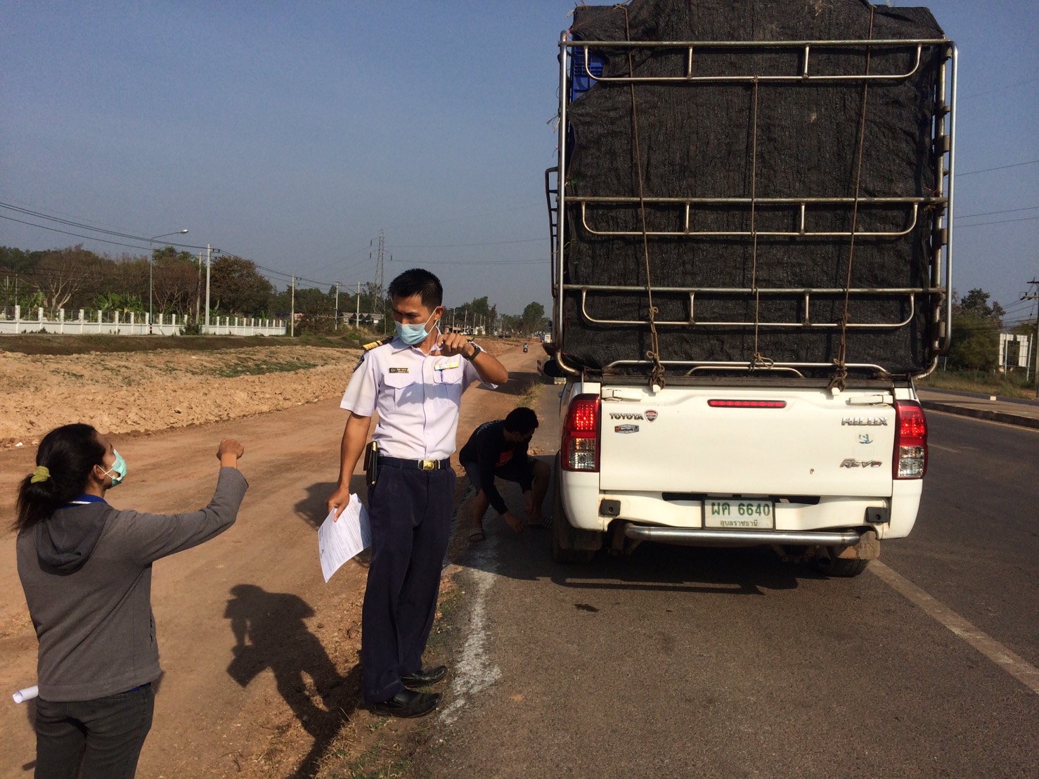 ตรวจสอบสินค้าประมง ส่งออกไปยัง สปป.ลาว..คลิก