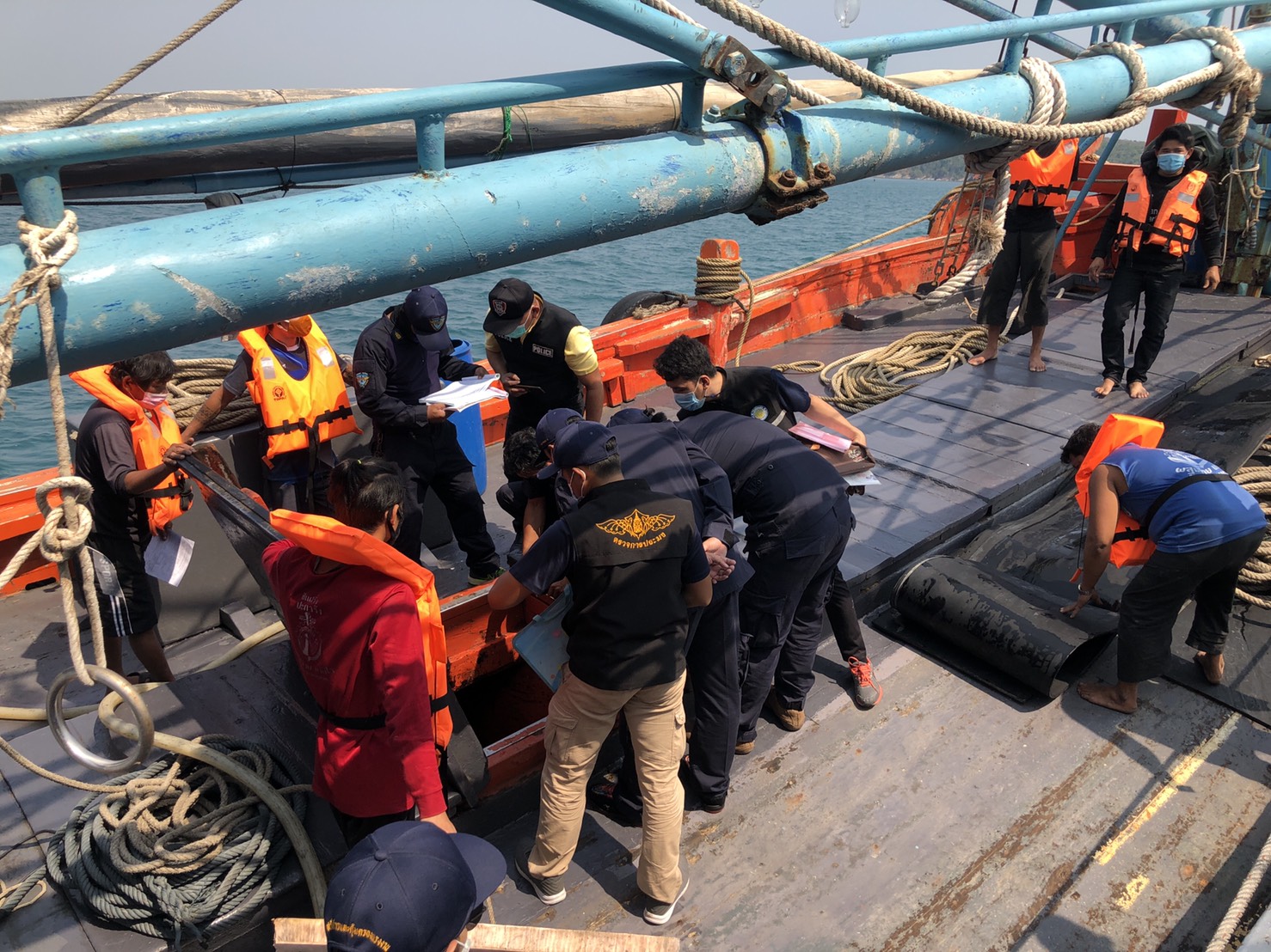 เรือตรวจฯ 701 ออกปฏิบัติงานบูรณาการตรวจร่วมเรือประมงเพื่อจัดการปัญหาแรงงานต่างด้าวและการค้ามนุษย์ด้านการประมง..คลิก