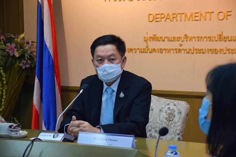 นายถาวร ทันใจ รองอธิบดีกรมประมง พร้อมด้วยเจ้าหน้าที่หน่วยงานที่เกี่ยวข้อง ให้การต้อนรับ Mr. Non-il อัครราชทูตที่ปรึกษา (ฝ่ายเศรษฐกิจ) สถานเอกอัครราชทูตเกาหลี ประจำประเทศไทย..คลิก