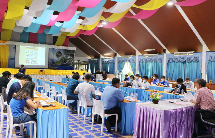 หารือแลกเปลี่ยนความคิดเห็น พร้อมทั้งรายงานสถานการณ์ การเลี้ยงกุ้งทะเลในปัจจุบัน