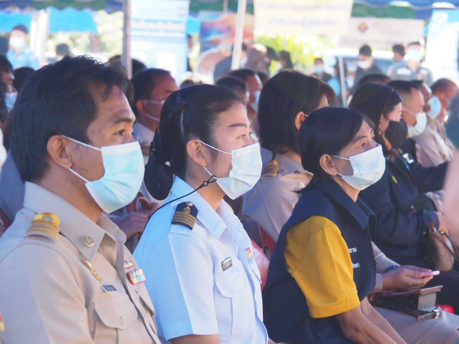 สำนักงานประมงจังหวัดอุบลราชธานี ร่วมกับเจ้าหน้าที่ศูนย์วิจัยและพัฒนาประมงน้ำจืดอุบลราชธานี ออกหน่วยบริการจังหวัดเคลื่อนที่ บริการประชาชน ณ โรงเรียนป่าข่า อำเภอสว่างวีระวงศ์..คลิก