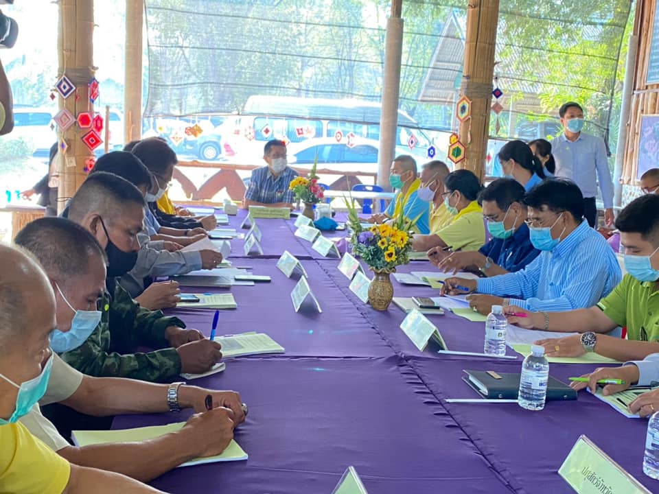 ร่วมประชุมโครงการส่งเสริมและพัฒนาการเกษตรเชิงท่องเที่ยว ฟาร์มตัวอย่างตามแนวพระราชดำริ บ้านบ่อหวี และชี้แจงผลการดำเนินกิจกรรมด้านประมง ปี 63-64..คลิก