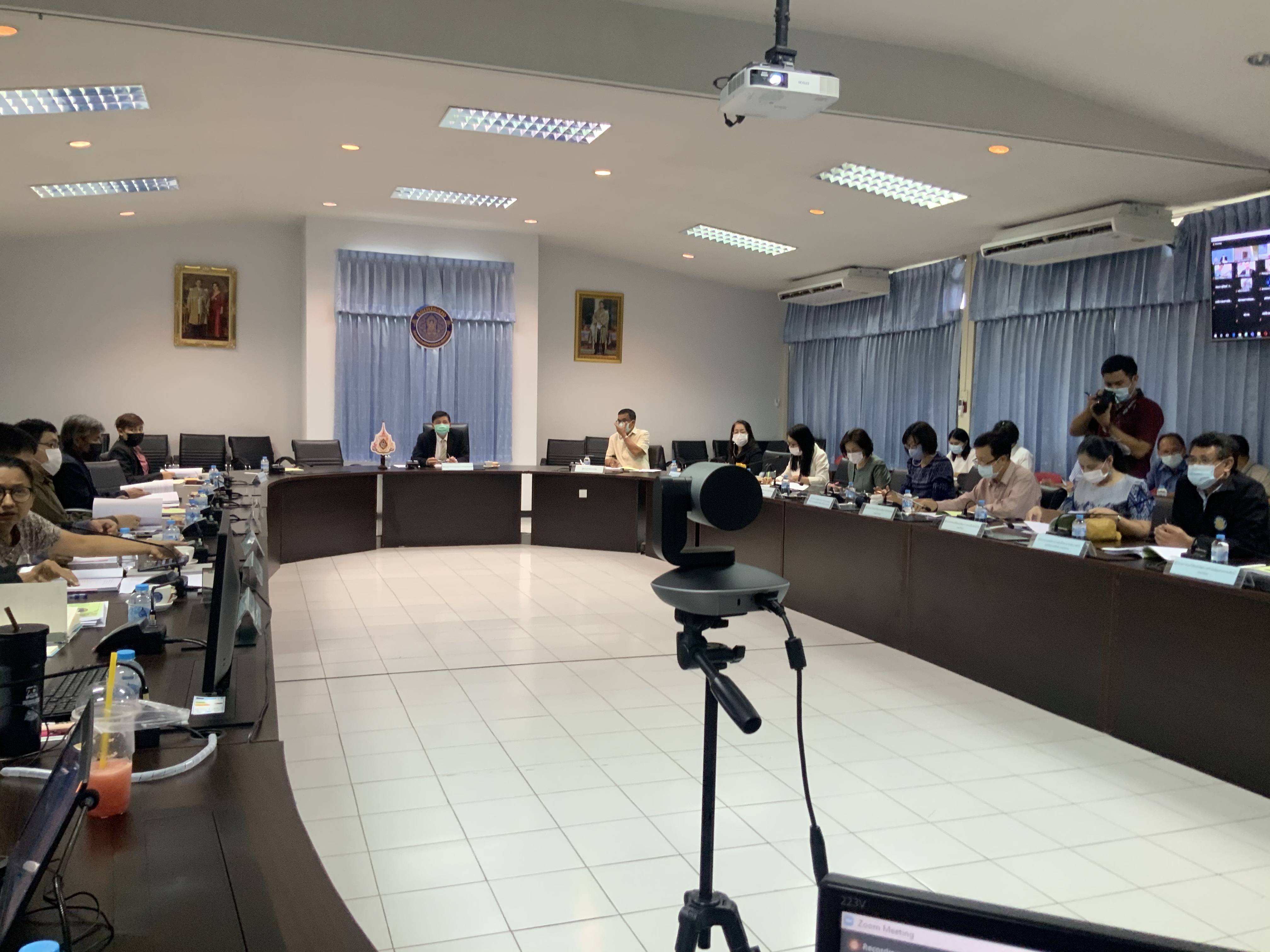 ประชุมคณะกรรมการฟื้นฟูและพัฒนาศักยภาพการประมงไทย..คลิก