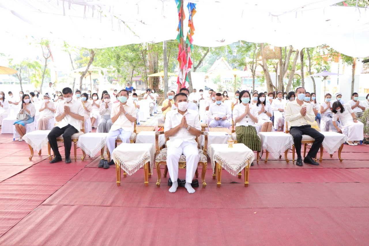 พิธีทำบุญตักบาตร วันมาฆบูชา..คลิก